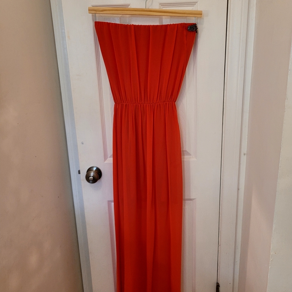 Dress - Picture 6 of 7